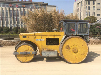 徐工XS222J振動壓路機